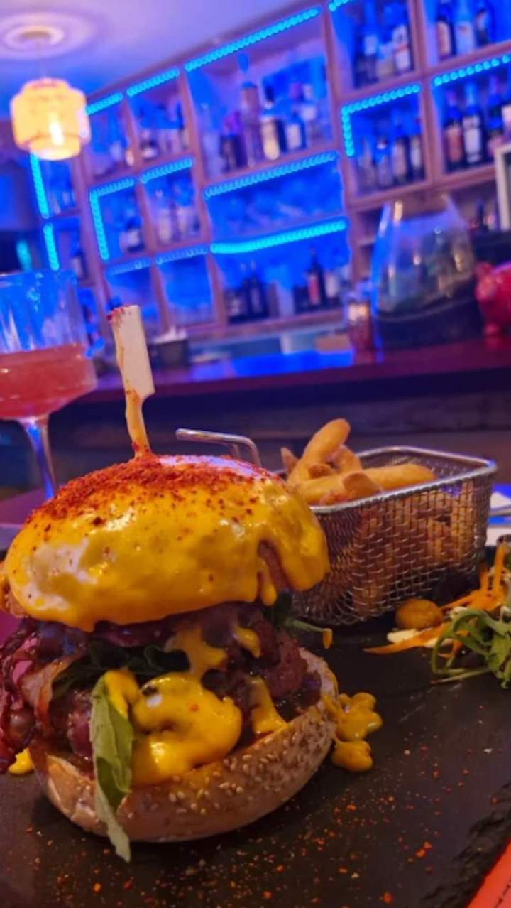 Restaurant avec des spécialités, Manigod