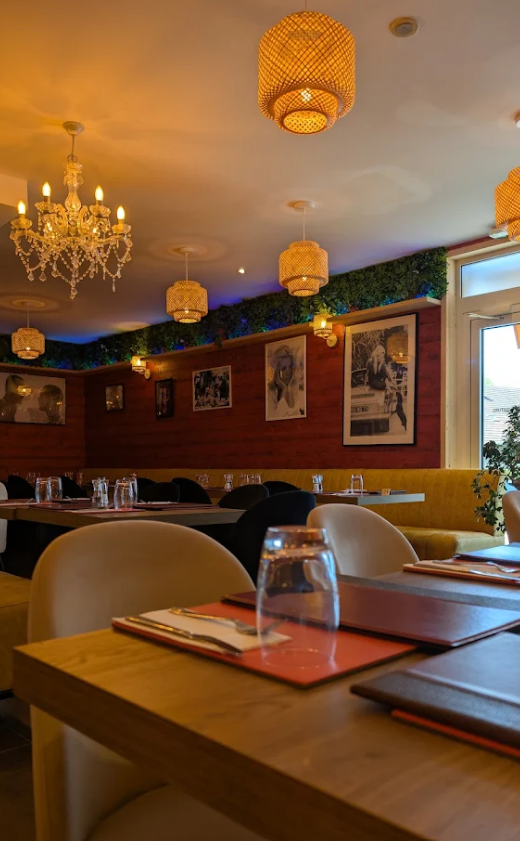 Restaurant avec des spécialités, Saint-Jean-de-Sixt